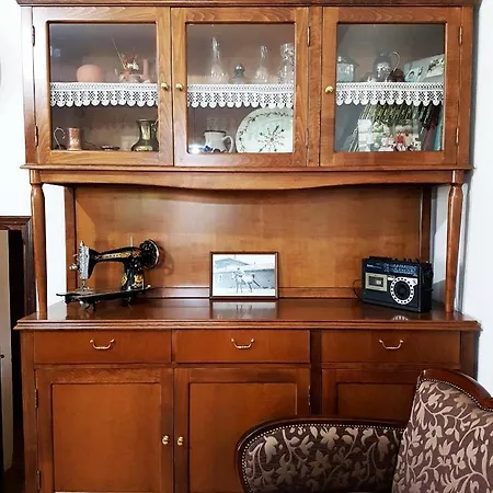 Yiayia's Rina's Lovely Lodge *